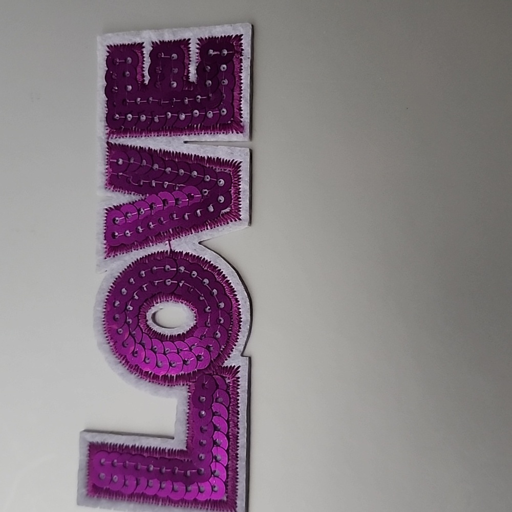 SPARKLE SEQUINS LOVE IRON ON PATCH